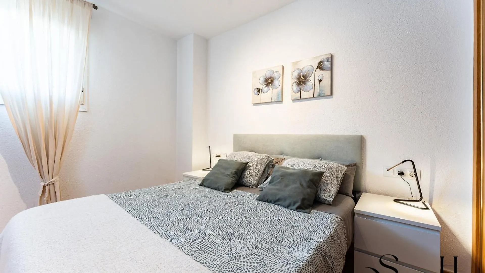 Central 2 Bed I Pool I Sea View Benalmadena Apartment