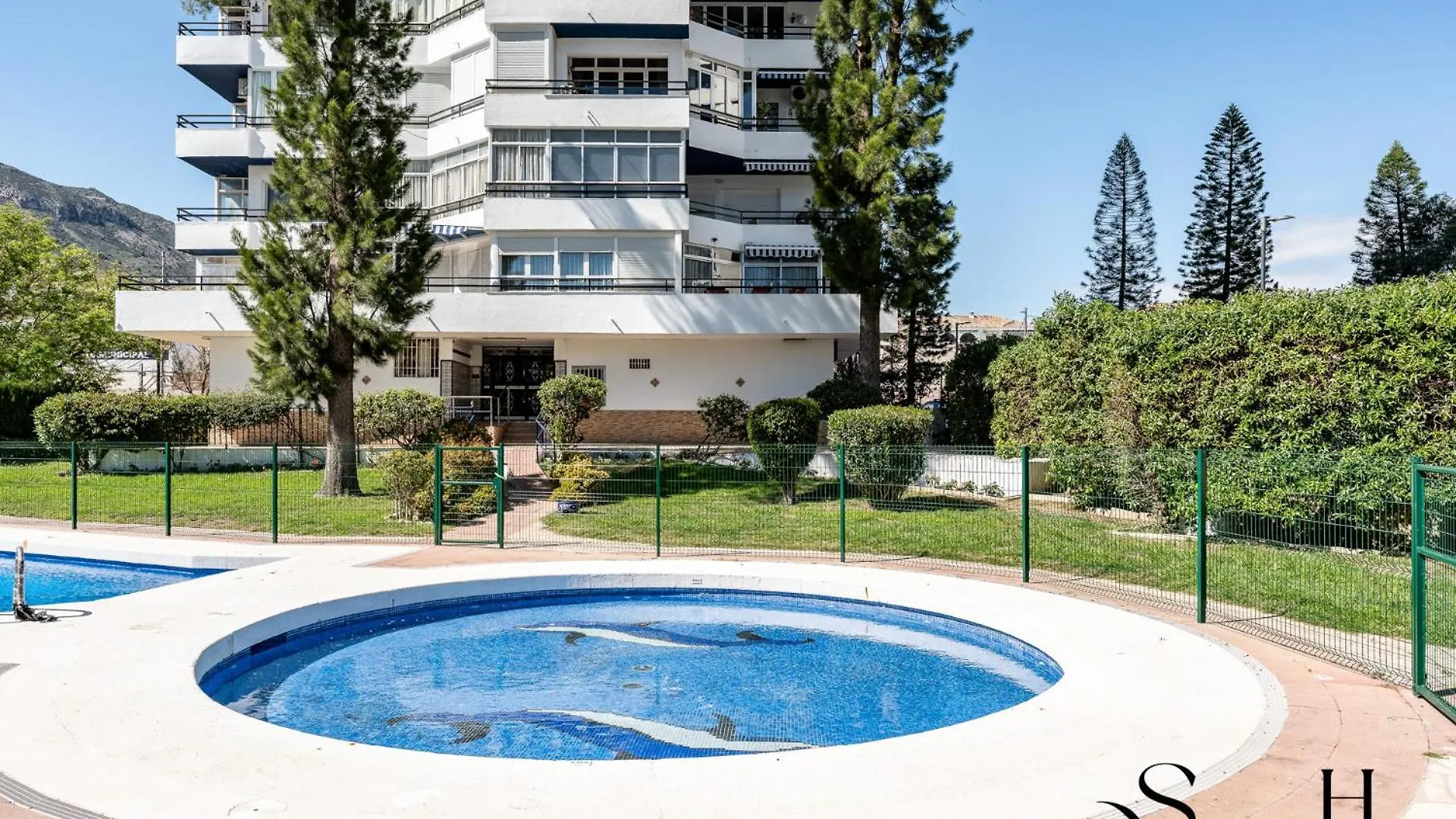 Central 2 Bed I Pool I Sea View Benalmadena Apartment