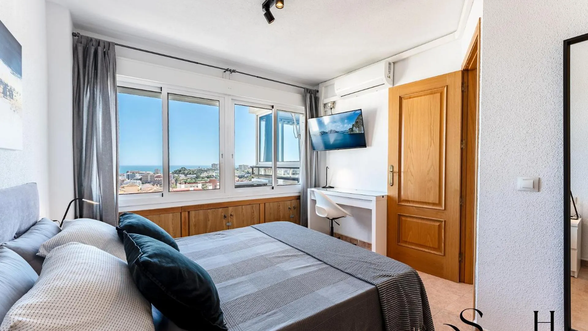 Apartment Central 2 Bed I Pool I Sea View Benalmadena Spain