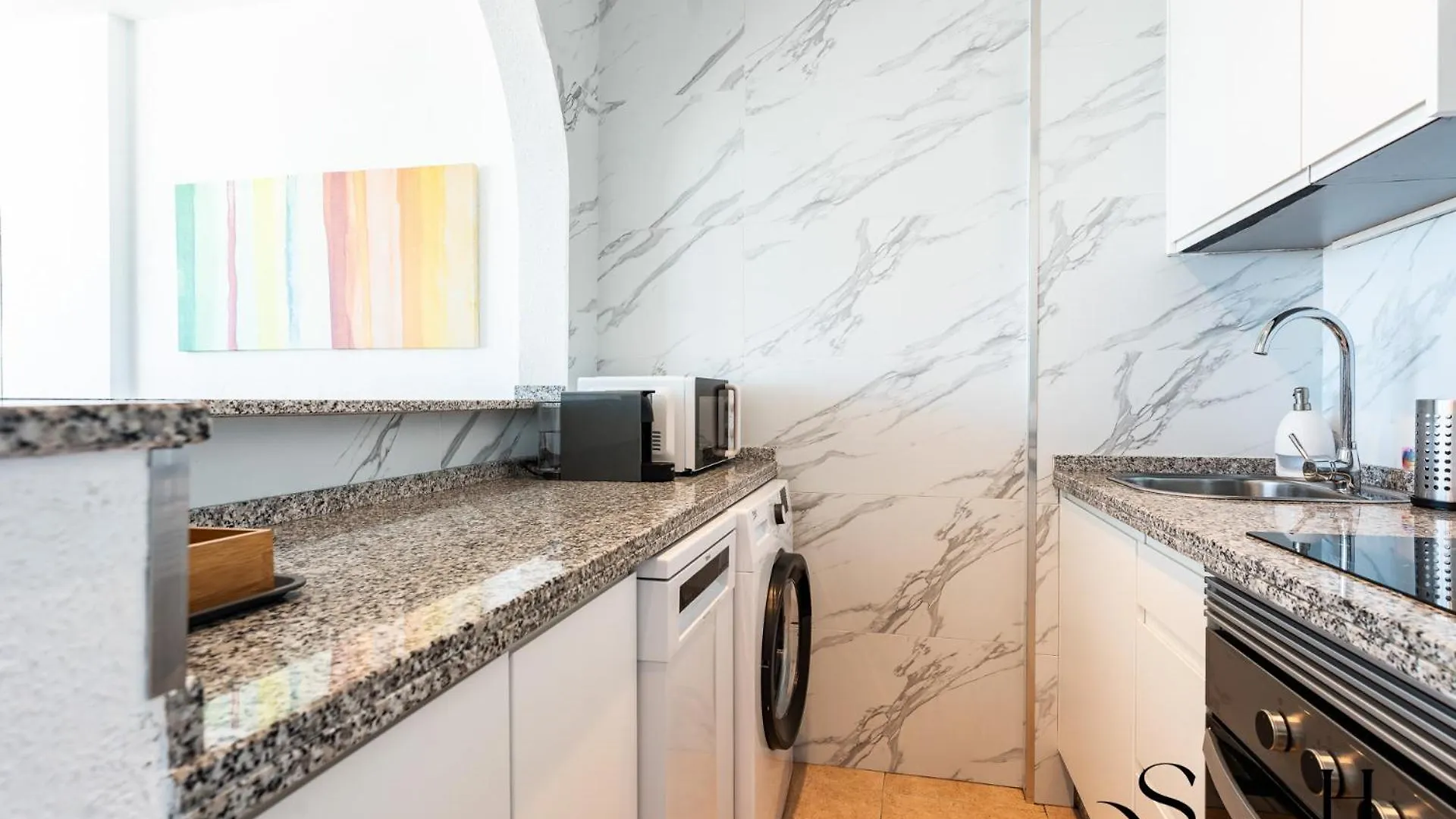 Central 2 Bed I Pool I Sea View 贝纳尔马德纳 0*,  西班牙