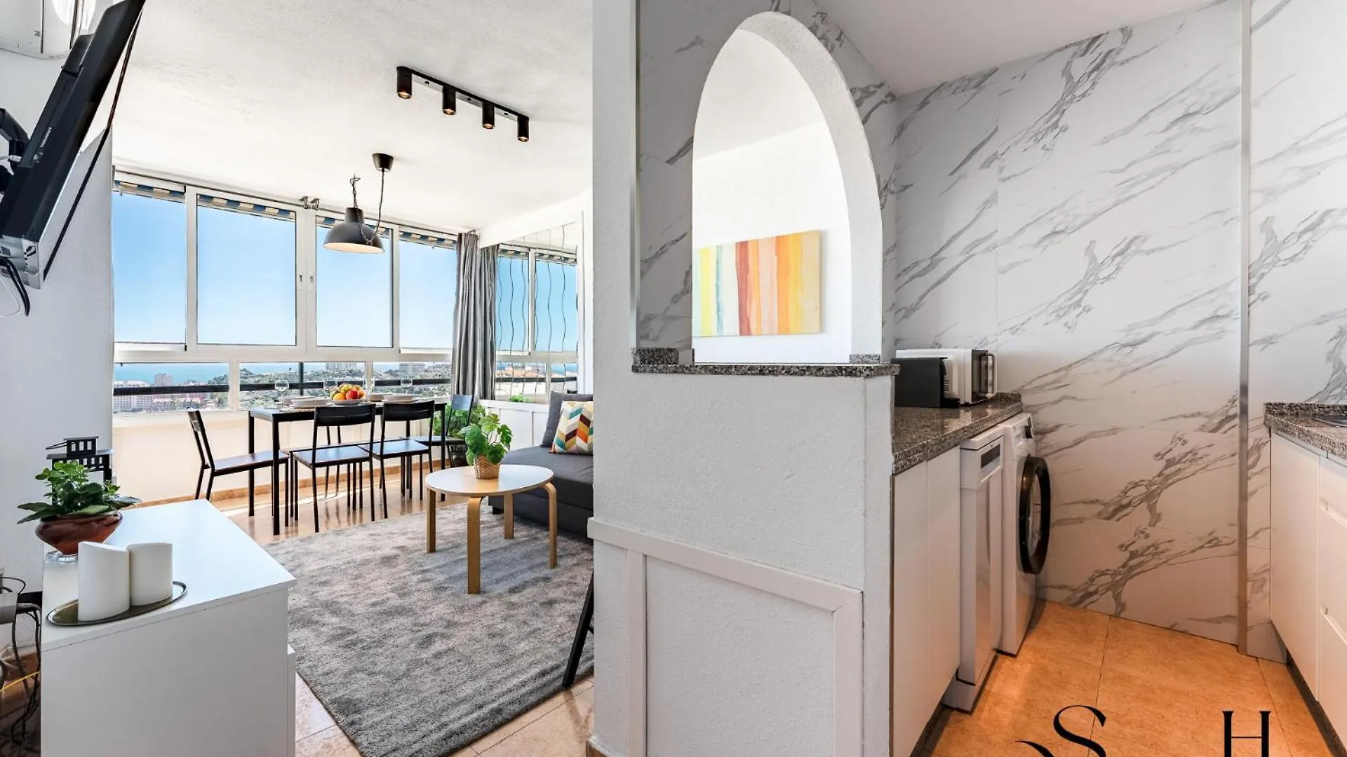 Central 2 Bed I Pool I Sea View 贝纳尔马德纳